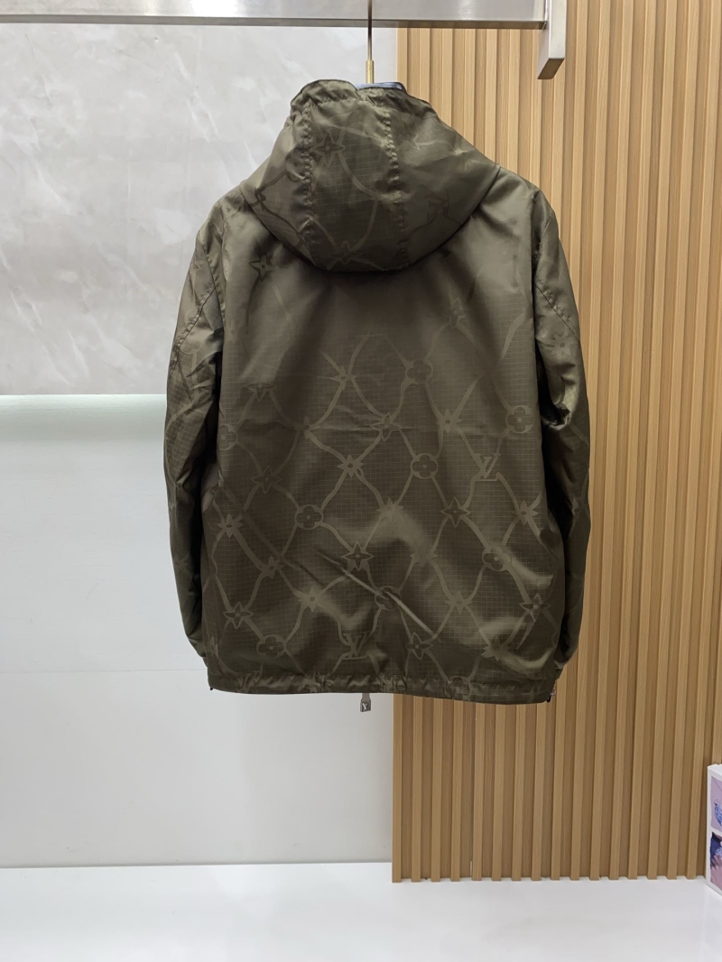 l0vis Vvtt0n outwear